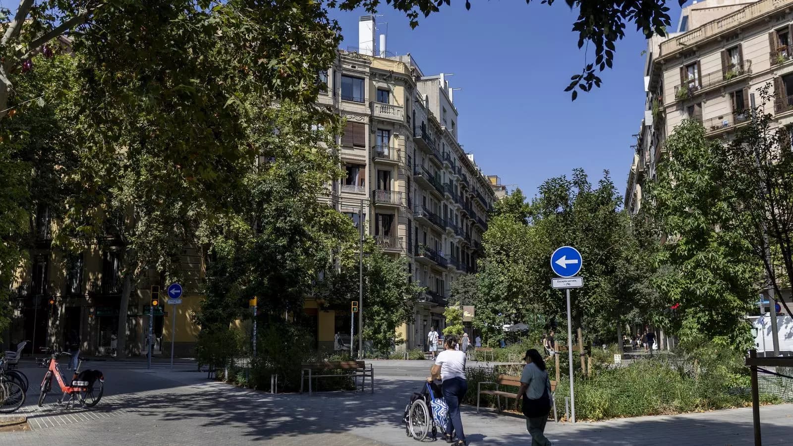 The Consell de Cent green axis toll: an additional 14% increase in rents (Ara, 24 Aug 2025)