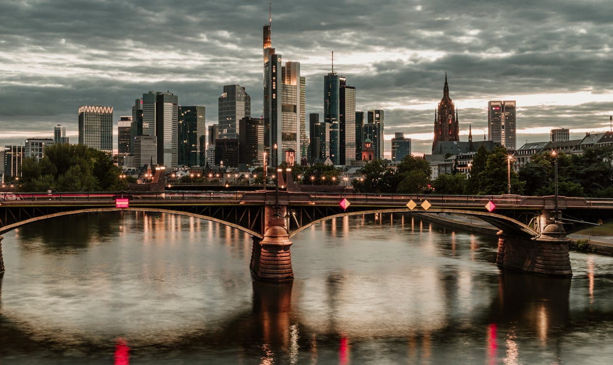 Frankfurt Digital Train Control (CBTC)
